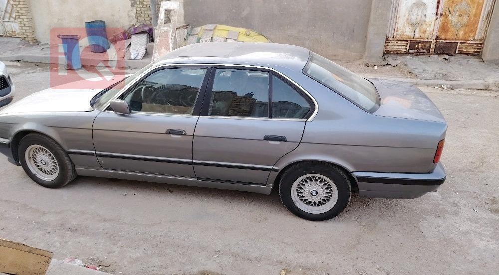 بی ئێم دەبڵیو سیریەس 5